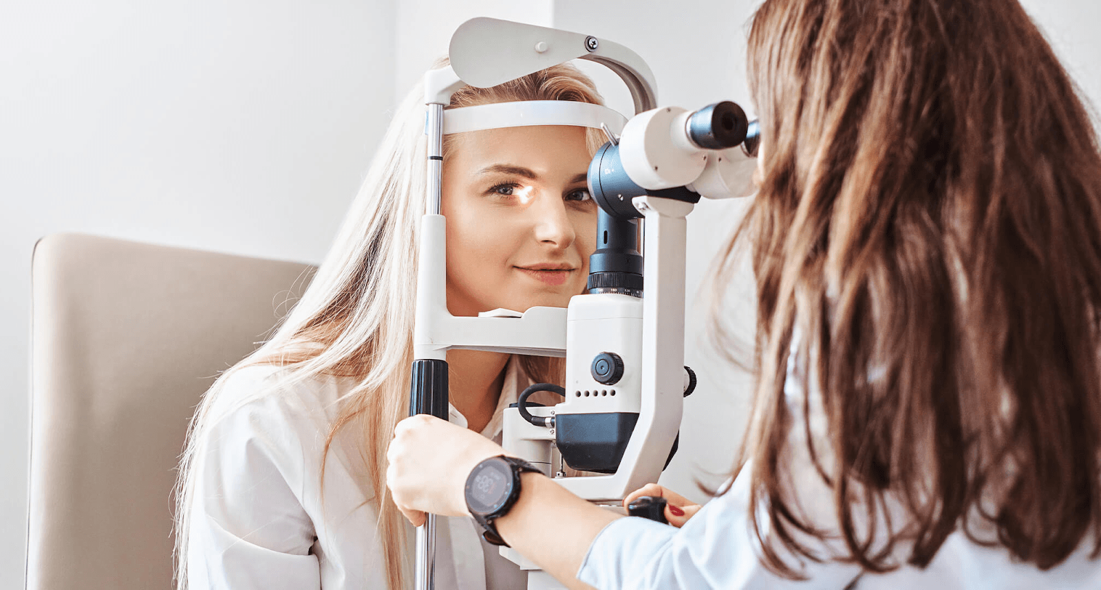 Von der Sehprüfung bis zur Brille: Ein vollständiger Leitfaden zum Optikerbesuch