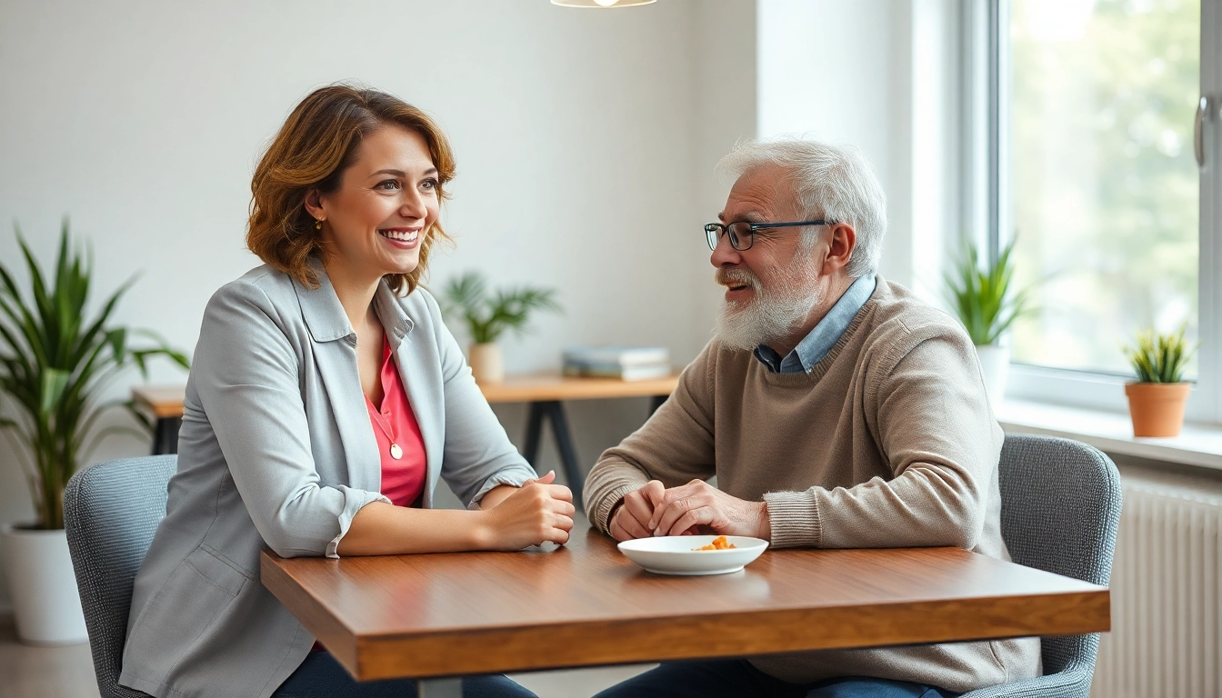 Beraterin unterstützt älteres Paar bei pflegeberatung köln mit persönlichen Informationen und Ratschlägen.