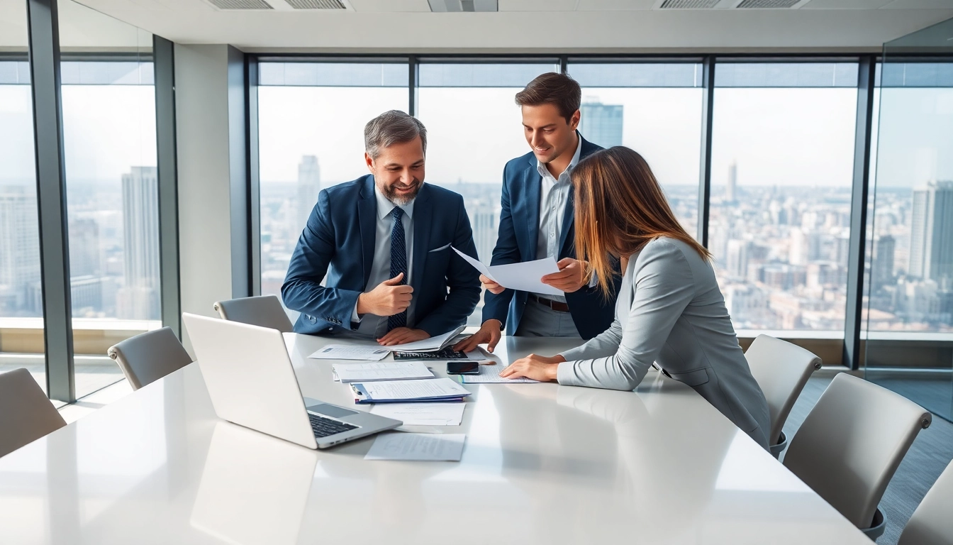Headhunter Schweiz im modernen Büro, die mit Kunden interagiert und geschäftliches Umfeld schafft.